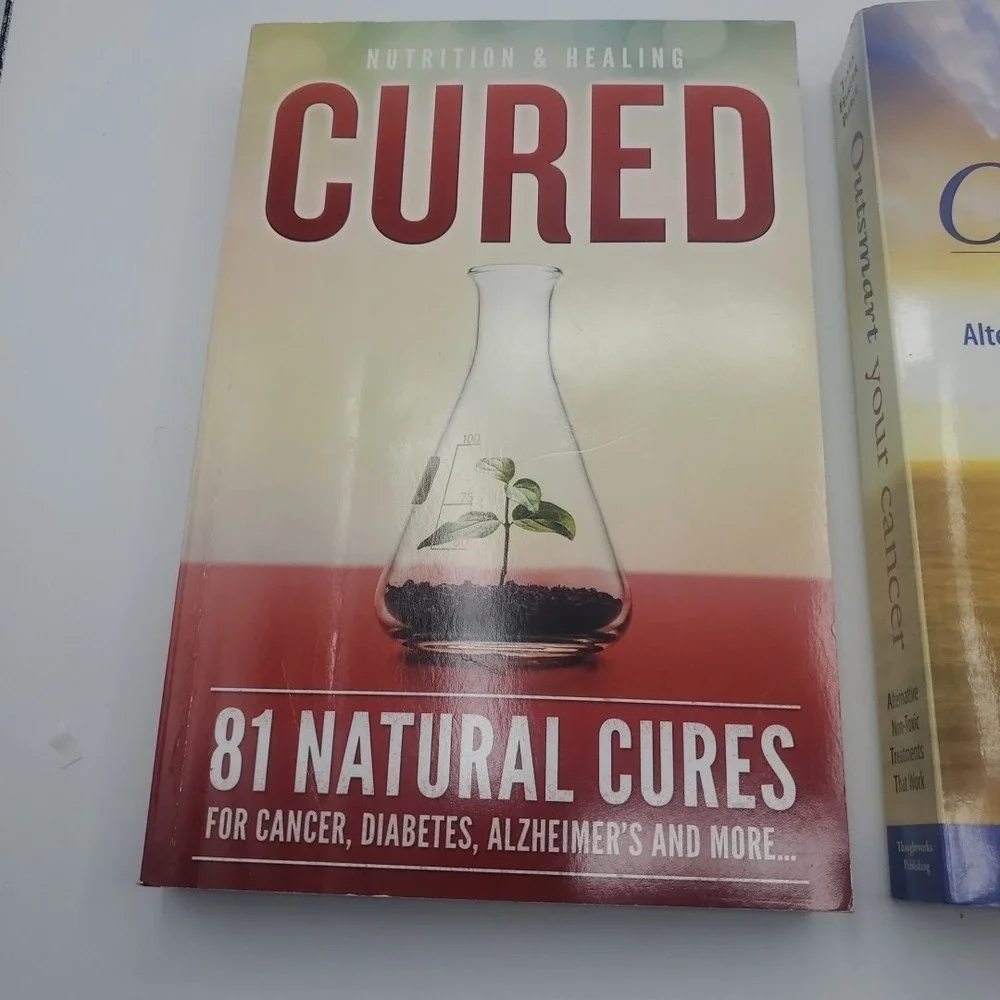 Outsmart your Cancer Cured 81 Natural Cures Softcover Book 2017‎
